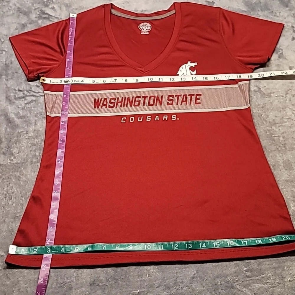 0176. Washington State Cougars ~ Rivalry Threads ~ 12/14 ~ V-neck ~ T-shirt ~